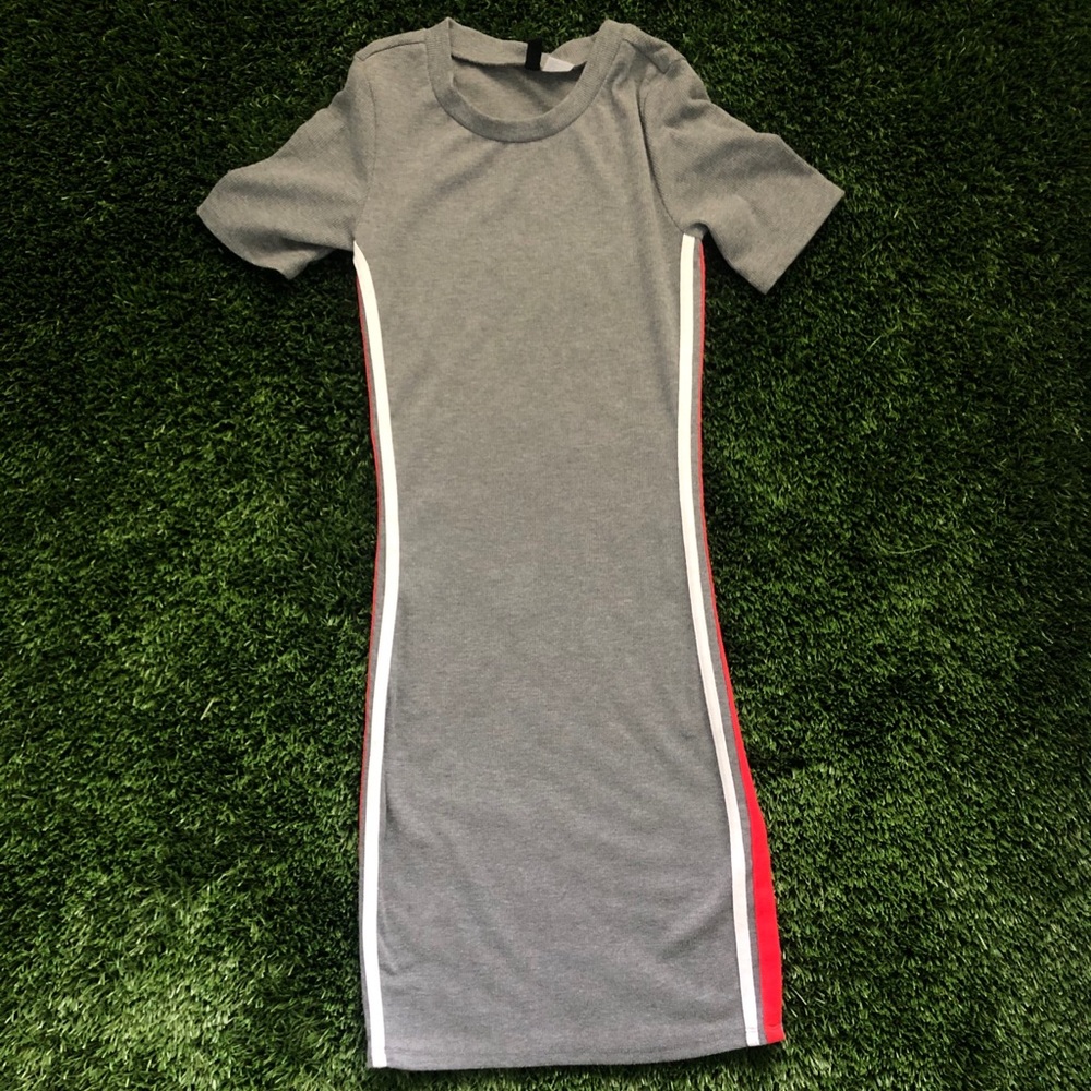 DIVIDED tight dress with red and white stripes